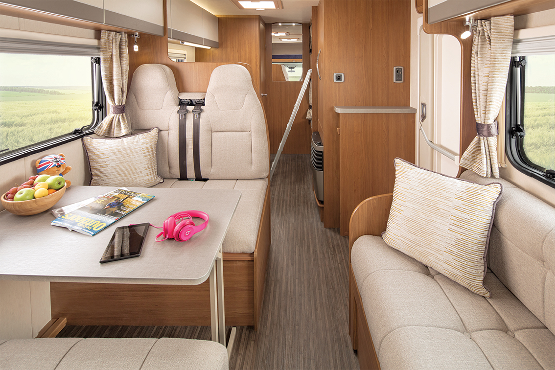 Luxury Motorhome Vs Campervan What S The Difference